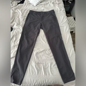 Lululemon Commission Woven Air pants. Dark grey. 32 x 32. Superb condition.